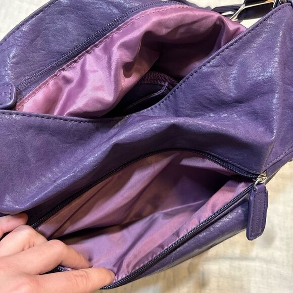 Kelly Moore Camera Bag The Libby Shoulder Bag Purple with Purple Lining - Picture 8 of 11